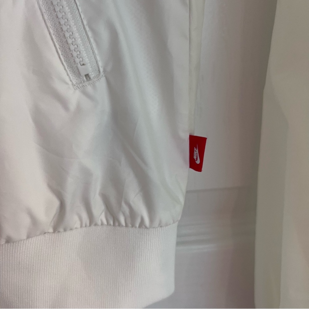 Nike Windrunner White Black Full Zip Up Lightweight Hooded Jacket Small - Picture 8 of 13
